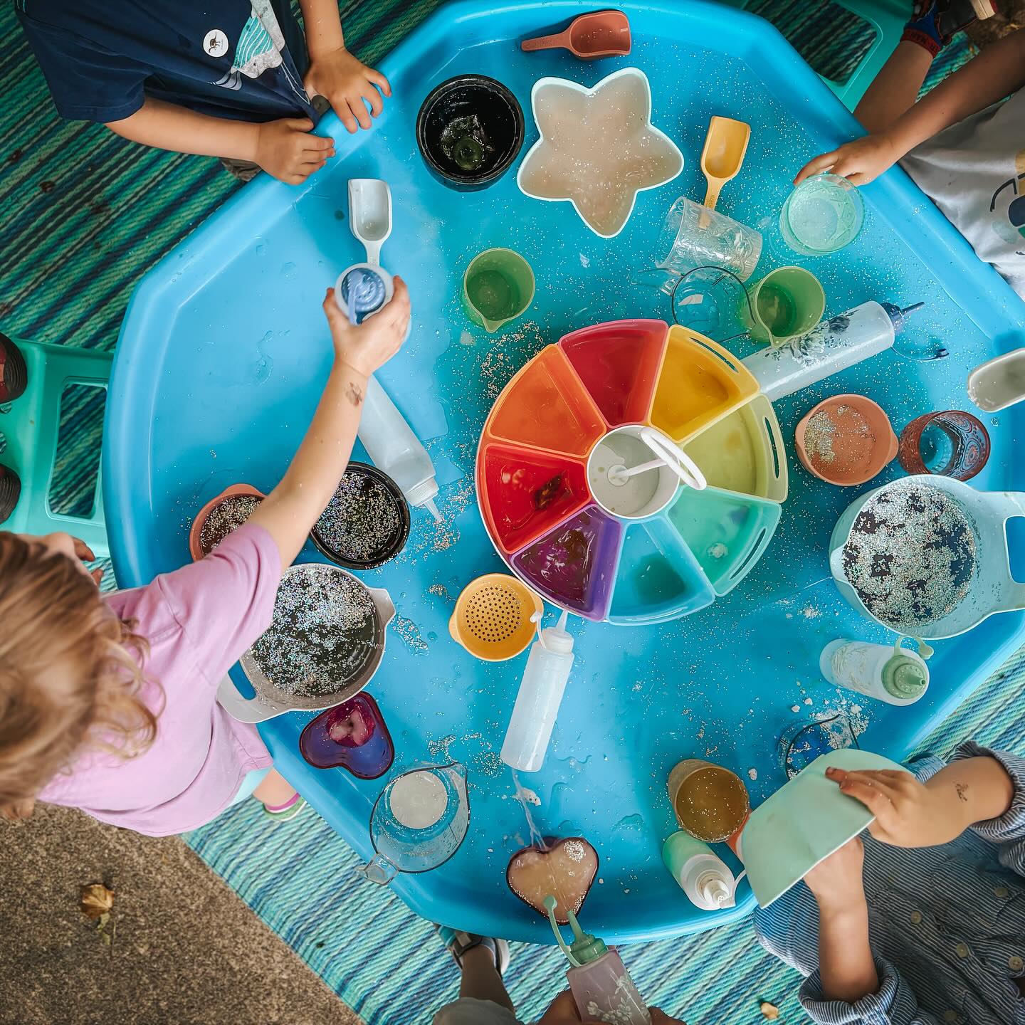 Tuff Trays (7 Colors) – Meka Sensory Play