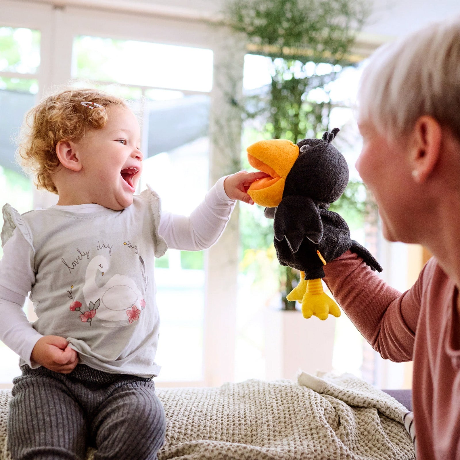 Theo the Raven Glove Puppet – Meka Sensory Play